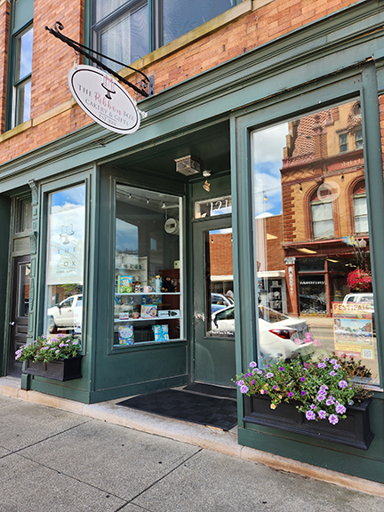 Cards now available at the Ribbon Box Cakery, Marysville!