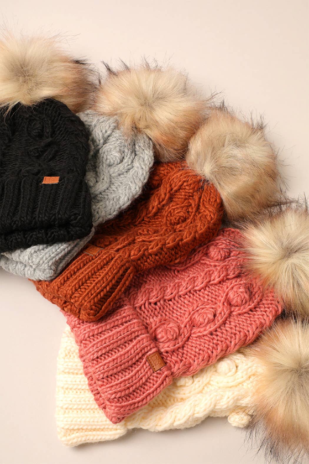 Popcorn Trim Knit Beanie w Faux Fur Pom: Pink / One Size